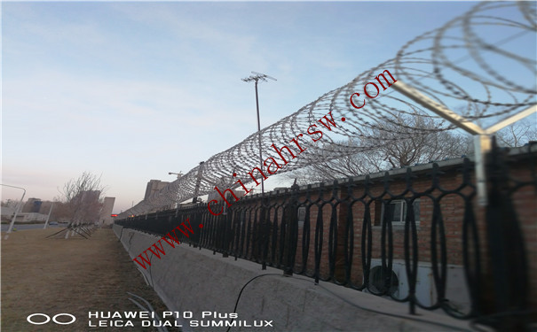 刺絲滾籠安裝在電廠