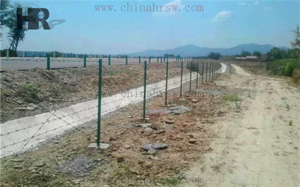 刺鐵絲防護網安裝圖 刺鐵絲防護網安裝圖